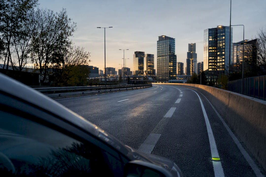 Avoid £9/Day CAZ Bills: Clean Air Zone Rules for UK Lease Cars